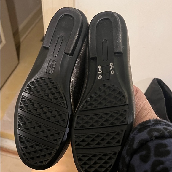 AEROSOLES Women's Metallic Loafers - Picture 5 of 5